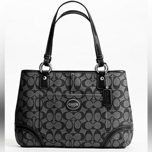 Coach Peyton Shopper Carryall Cavas Tote